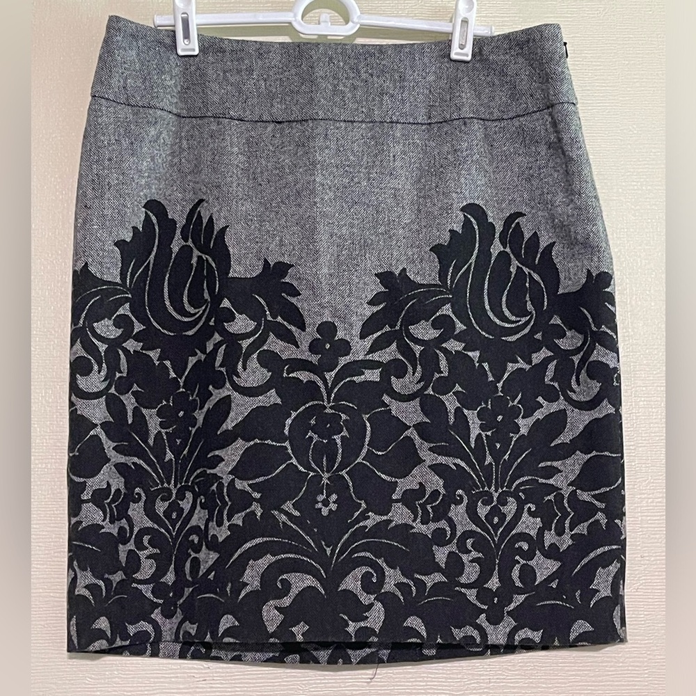 Rafaella Gray & Black Wool Blend Pencil Skirt size 10P Fully Lined Career Office